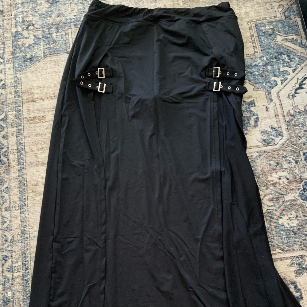 HALARA Black Embellished Maxi Skirt with Slit - Picture 2 of 4